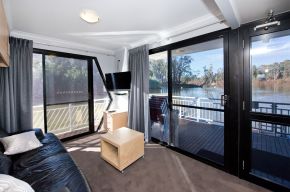 Mullaroo Sunset Houseboat - back lounge/sleeping area